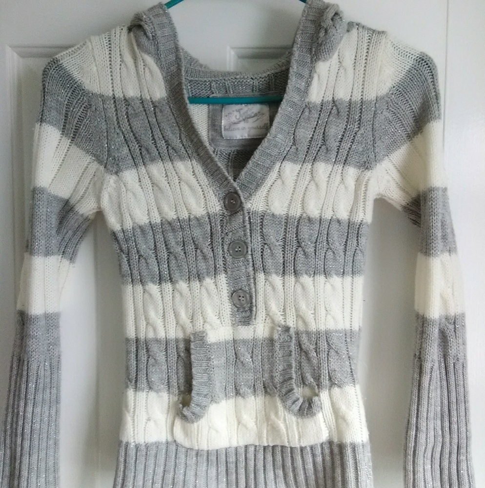 Gray Justice Pullover